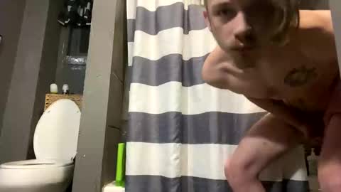 jdick2005 online show from November 17, 8:28 am