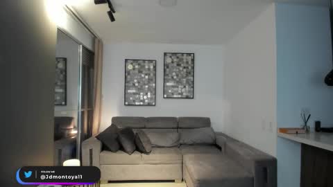 jdmontoya_ online show from September 13, 10:49 am