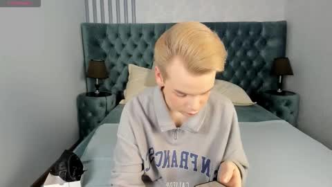 je_salvatore online show from February 7, 7:26 am