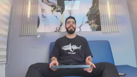 JEAN online show from February 19, 2:35 pm