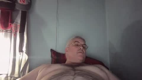 Snapshot of jecko71 chatting on February 2, 5:21 am dadbody71 online show from February 2, 5:21 am