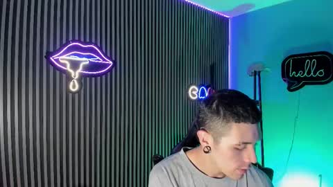 Jeff  online show from December 19, 6:49 pm