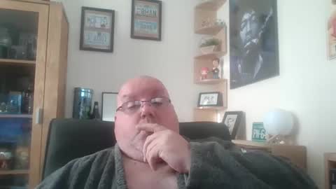 Snapshot of jerseyhammer01 chatting on January 1, 11:05 am Harry online show from January 1, 11:05 am