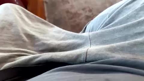 Snapshot of jerswill chatting on January 21, 2:33 pm Jeremys room chill and puff one enjoy online show from January 21, 2:33 pm