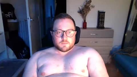 jeuneloup92 online show from February 10, 5:28 pm