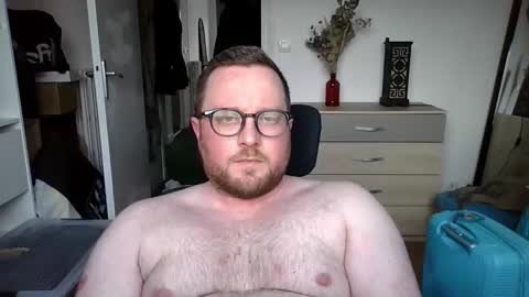 jeuneloup92 online show from February 27, 4:06 pm