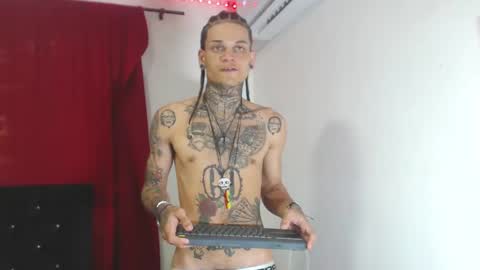 Snapshot of jeykob_23 chatting on February 21, 10:48 pm JEYKOB online show from February 21, 10:48 pm