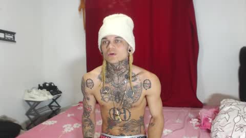 Snapshot of jeykob_23 chatting on January 27, 10:06 pm JEYKOB online show from January 27, 10:06 pm