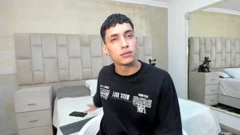 jhoanleandro online show from September 28, 8:51 pm