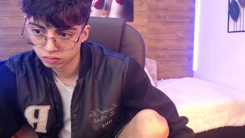 Jhoel online show from December 4, 12:47 pm