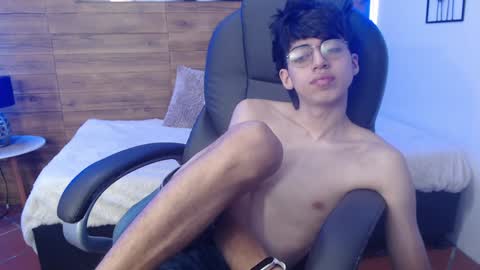 Jhoel online show from December 21, 1:53 pm