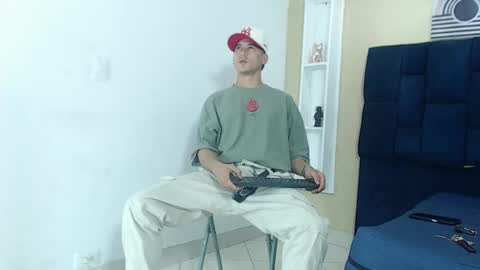 Snapshot of jhonn_rhyss chatting on February 23, 7:58 pm Jhon online show from February 23, 7:58 pm