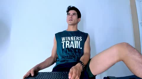 Snapshot of jhonn_rhyss chatting on December 6, 3:30 am Jhon online show from December 6, 3:30 am