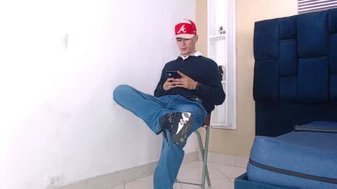Snapshot of jhonn_rhyss chatting on January 15, 2:17 am Jhon online show from January 15, 2:17 am