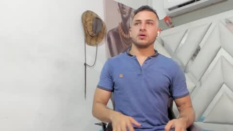 Snapshot of jhonny_flames7 chatting on January 29, 3:33 am jhonny online show from January 29, 3:33 am