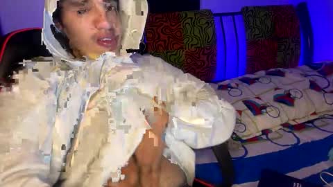 MODELO INDEPENDIENTE online show from February 23, 4:47 am