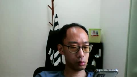 Snapshot of jiachi13 chatting on October 29, 2:47 am Alex online show from October 29, 2:47 am