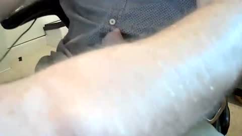 jim74122 online show from December 6, 2:24 am