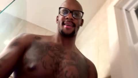 jimmytatto33 online show from October 12, 4:17 am