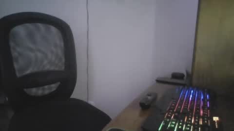 Snapshot of joaodias_18 chatting on February 24, 9:52 pm joaodias_18 online show from February 24, 9:52 pm