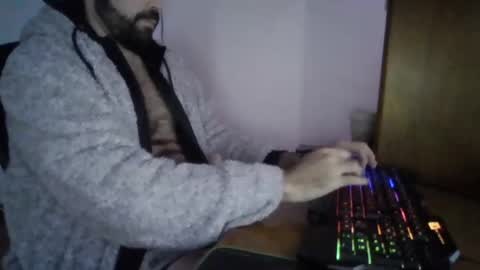 Snapshot of joaodias_18 chatting on December 2, 10:32 pm joaodias_18 online show from December 2, 10:32 pm