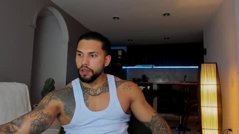 joe_esthetic online show from February 4, 11:27 pm