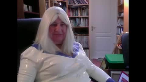 Snapshot of joelatex chatting on December 4, 9:18 am Joelatex online show from December 4, 9:18 am