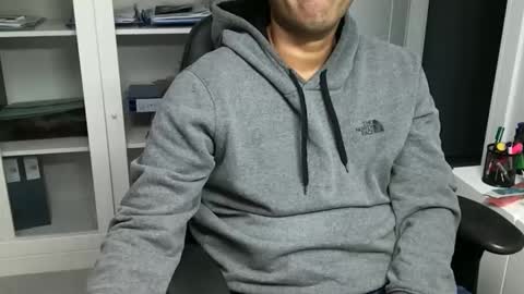 joeshades21 online show from October 14, 9:05 am