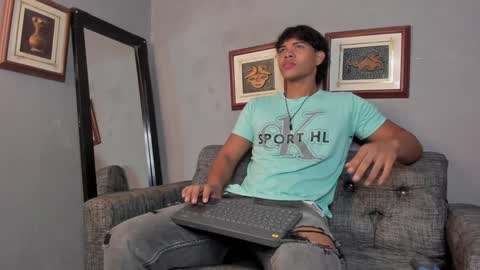 Johan Beley online show from December 2, 1:33 pm