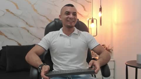 johan online show from November 26, 10:51 am