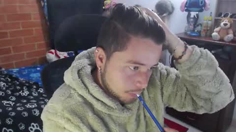 JOHAN independient model online show from March 18, 4:21 pm