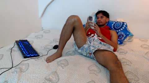 johanoro333 online show from February 14, 2:39 am