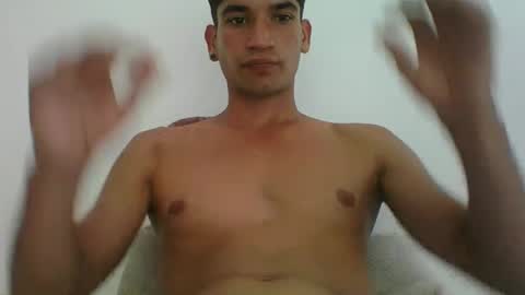 johan online show from December 7, 7:43 pm