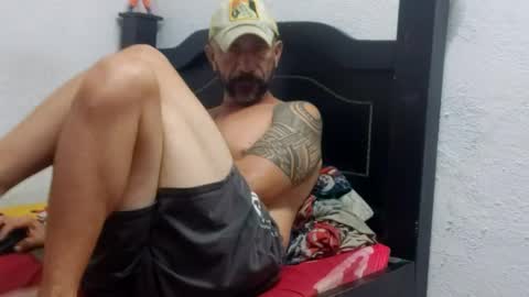 Snapshot of john_balthor chatting on February 20, 2:07 am online show from February 20, 2:07 am
