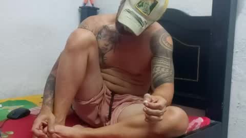Snapshot of john_balthor chatting on February 17, 2:20 am online show from February 17, 2:20 am