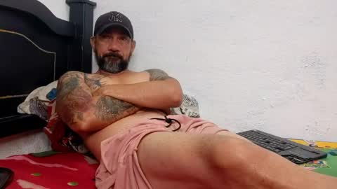 Snapshot of john_balthor chatting on January 13, 4:30 pm online show from January 13, 4:30 pm