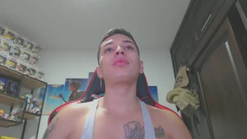 Snapshot of john_s117 chatting on January 7, 2:12 am JOHN online show from January 7, 2:12 am