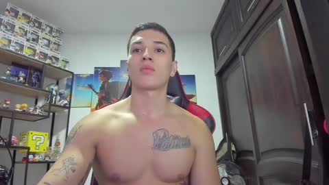 Snapshot of john_s117 chatting on December 28, 1:29 am JOHN online show from December 28, 1:29 am