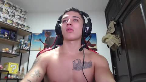 Snapshot of john_s117 chatting on January 5, 1:56 am JOHN online show from January 5, 1:56 am