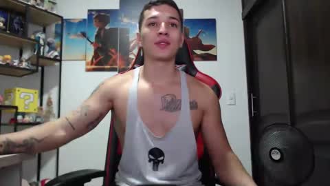 Snapshot of john_s117 chatting on January 11, 1:37 am JOHN online show from January 11, 1:37 am