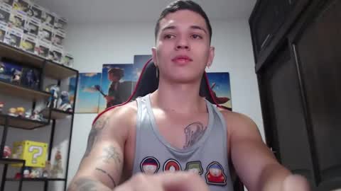 Snapshot of john_s117 chatting on January 19, 4:33 am JOHN online show from January 19, 4:33 am