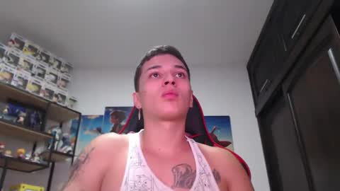 Snapshot of john_s117 chatting on February 25, 12:47 am JOHN online show from February 25, 12:47 am