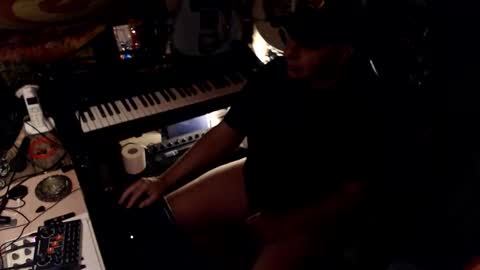 johnfeelgood004 online show from April 16, 6:24 am