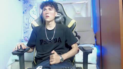 johnny_cagee online show from October 25, 5:20 am