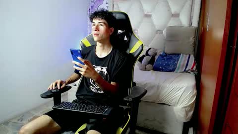 johnny_cagee online show from December 21, 5:26 am