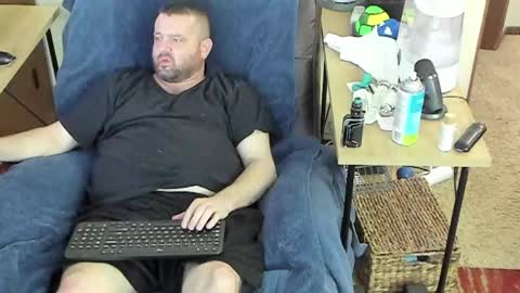 Voyeur online show from April 8, 7:19 am