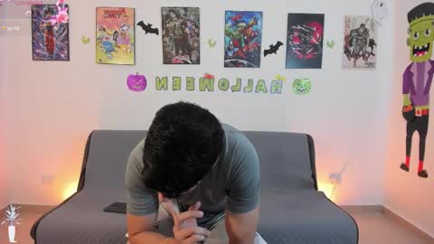 Instagram jonathanfit14 online show from October 25, 9:38 pm