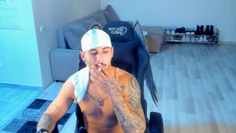 Snapshot of jonnyporn1 chatting on October 20, 5:06 pm jonnyporn1 online show from October 20, 5:06 pm