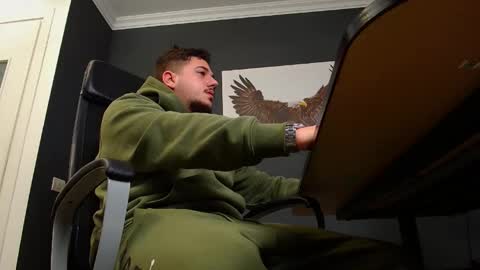 JoshKnight online show from December 18, 5:48 am