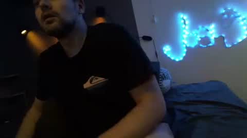 joshqc8869 online show from March 29, 2:55 am